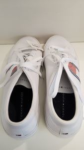Tommy Hilfiger (45)