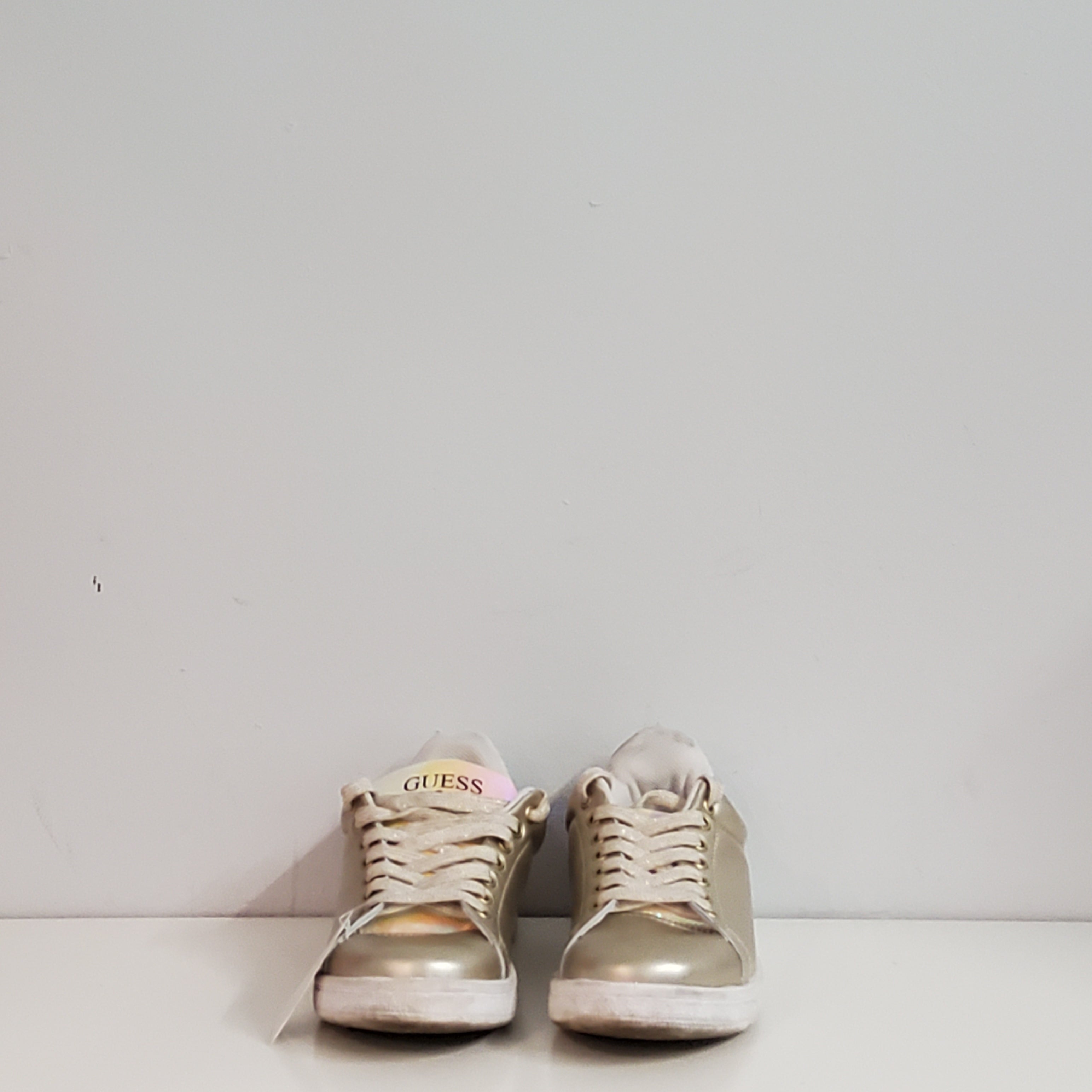 GUESS ( 36 )