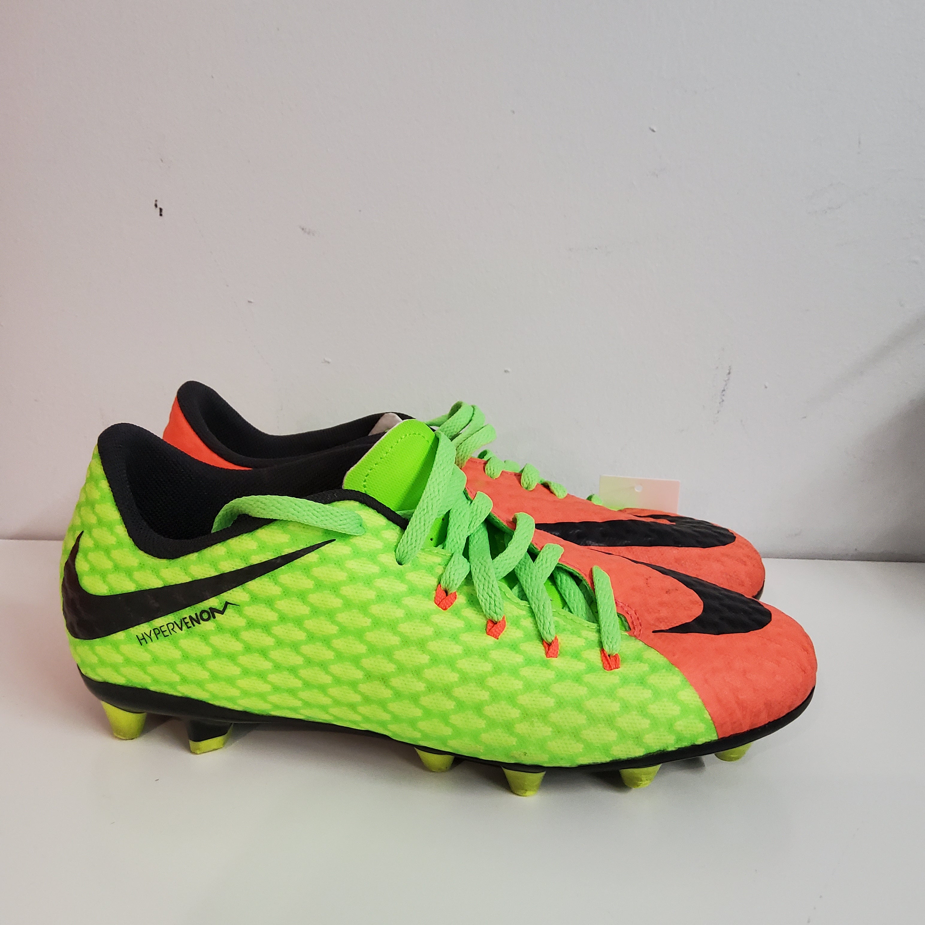 NIKE HYPERVENOM (37.5)