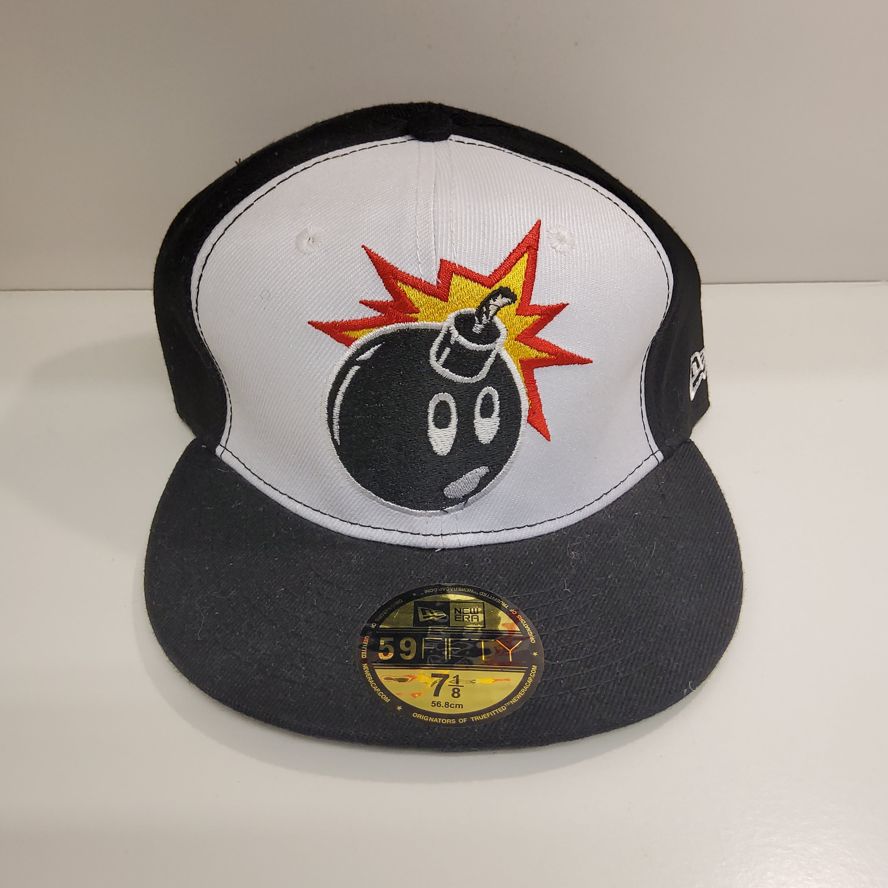 New Era lippis