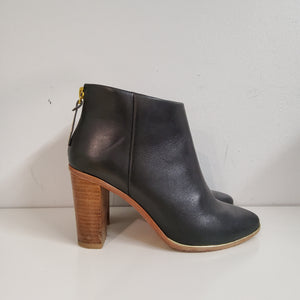 Ted Baker nilkkurit 37
