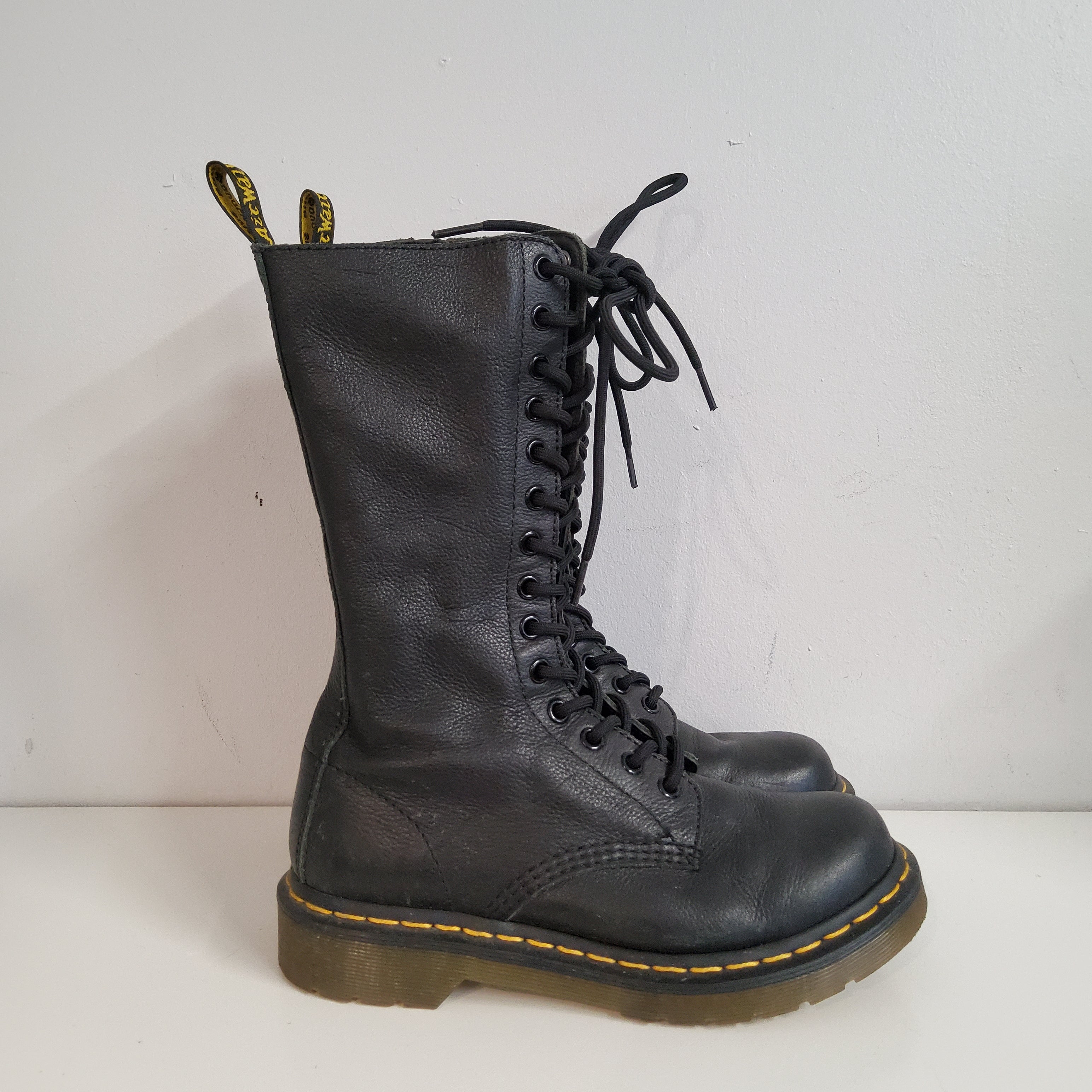 Dr.Martens saappaat 37