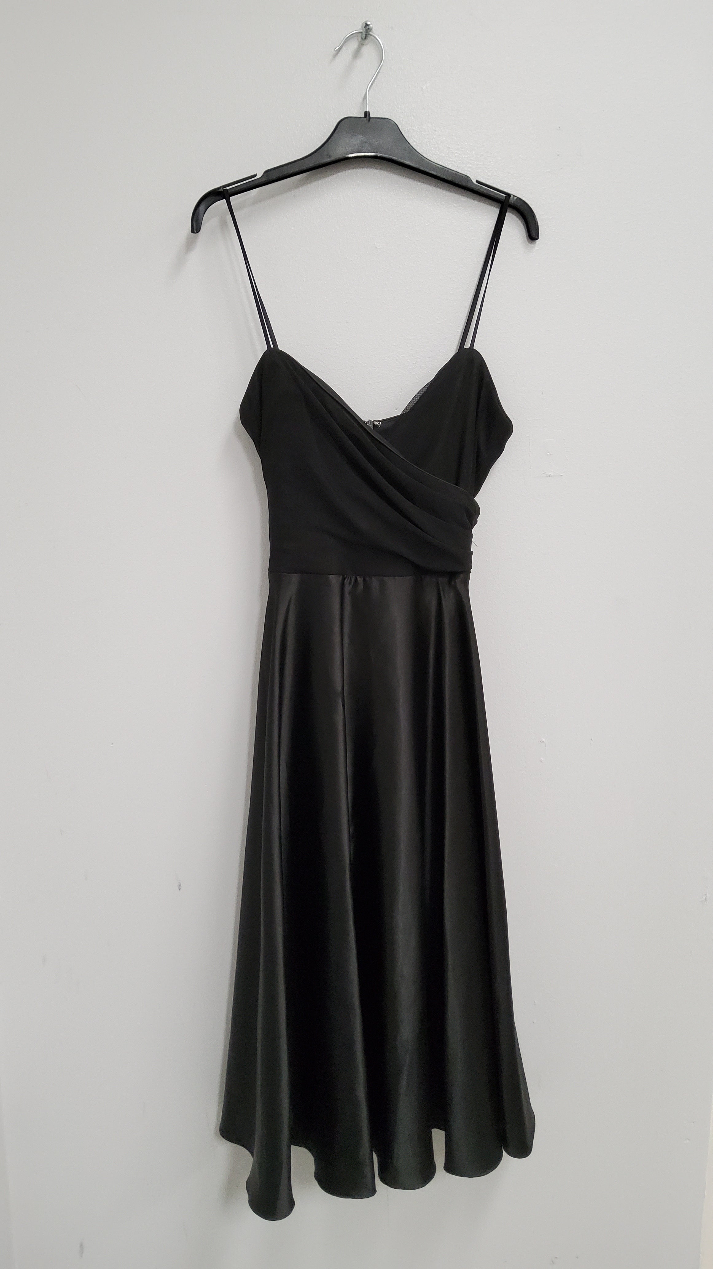 Antonia satiinimekko