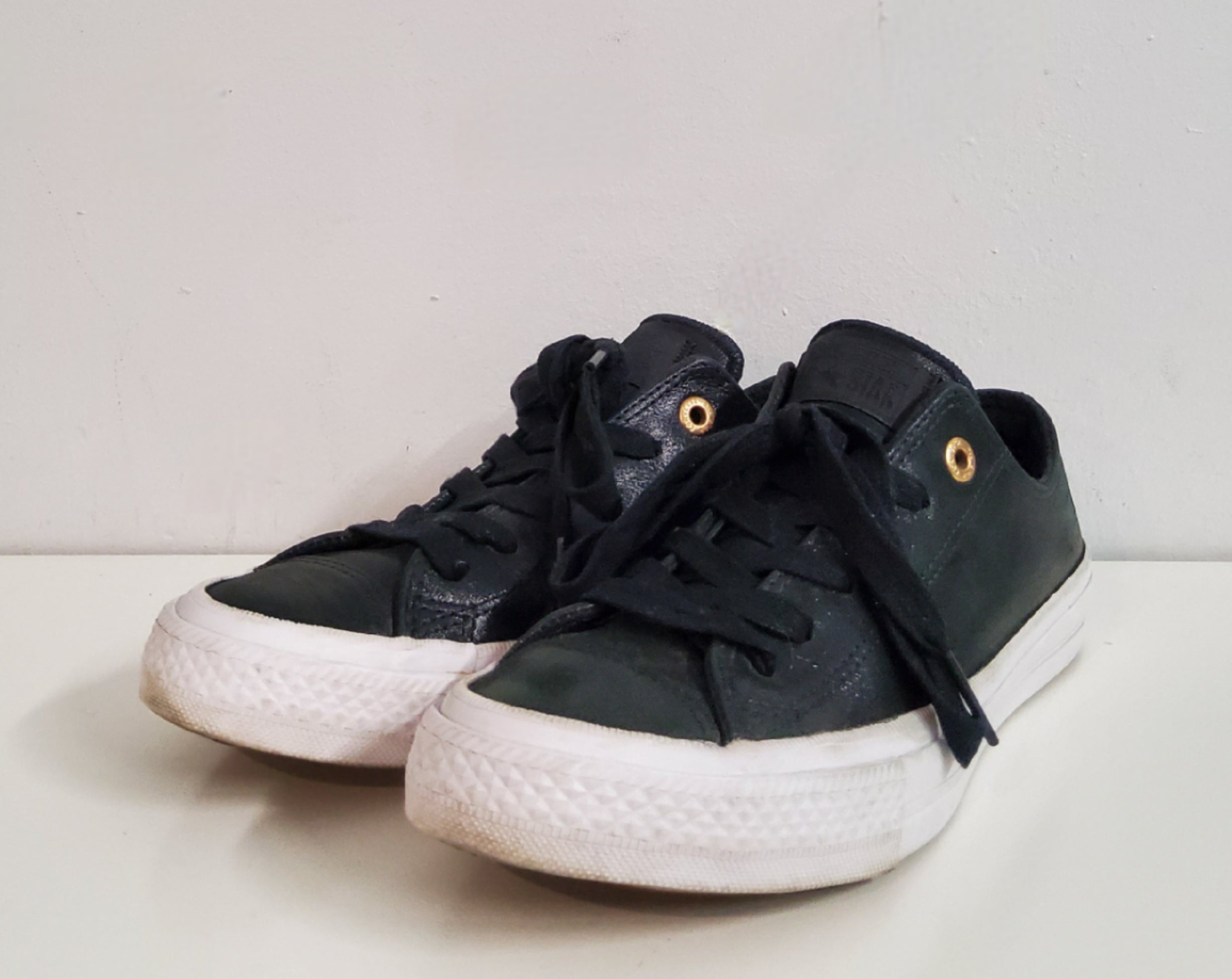 Converse nahkatennarit