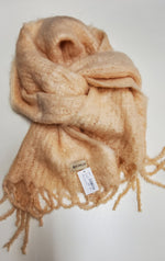 Lataa kuva Galleria-katseluun, Balmuir kid mohair kaulahuivi
