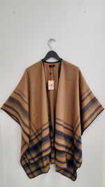 Lataa kuva Galleria-katseluun, Day poncho villaa
